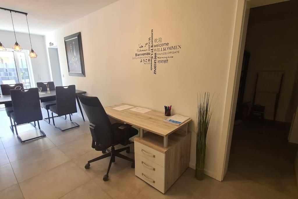 Grosse Moderne Ferienwohnung Auch Als Monteur Unterkunft Nutzbar, In Stolberg - Vicht Exteriér fotografie