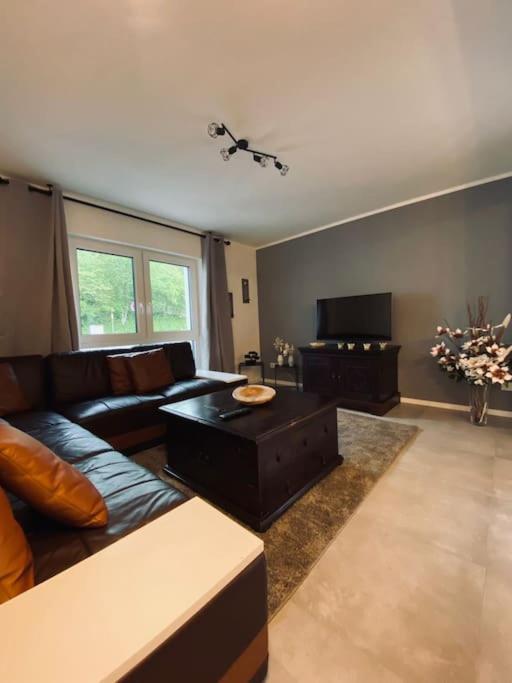 Grosse Moderne Ferienwohnung Auch Als Monteur Unterkunft Nutzbar, In Stolberg - Vicht Exteriér fotografie