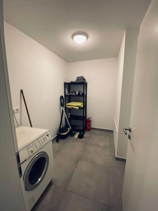 Grosse Moderne Ferienwohnung Auch Als Monteur Unterkunft Nutzbar, In Stolberg - Vicht Exteriér fotografie